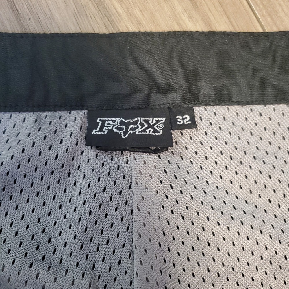 Fox Racing MTB Riding Shorts Sz 32 Ranger Style Ratcheting Waist Cargo Pockets - Picture 3 of 16